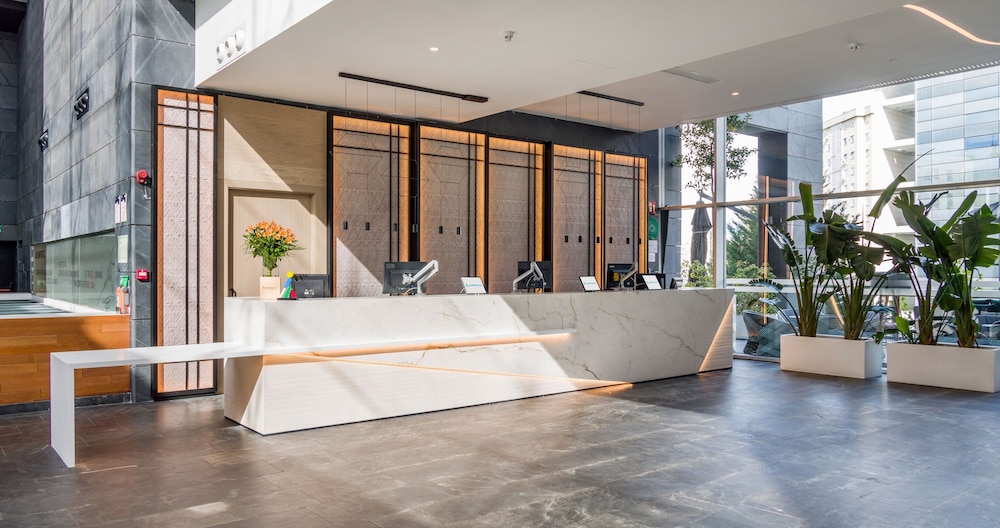 Hotel ILUNION Atrium 7
