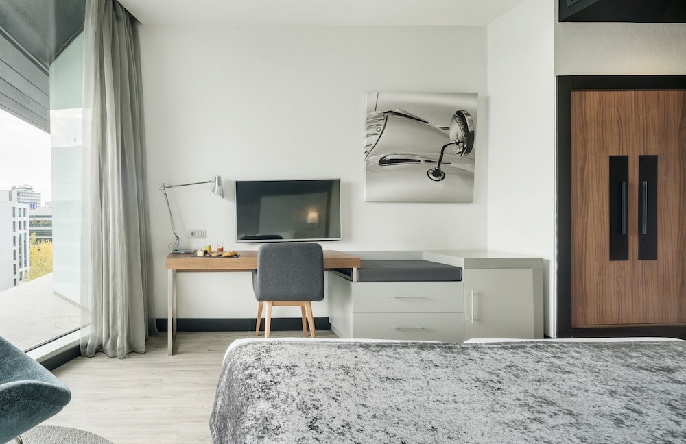 Hotel ILUNION Atrium 18