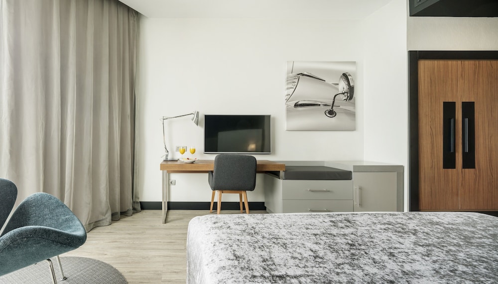 Hotel ILUNION Atrium 17