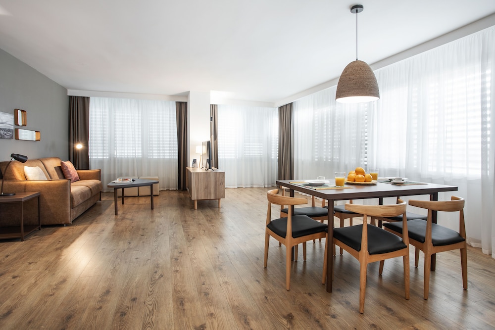 Residence Eurobuilding 2 12