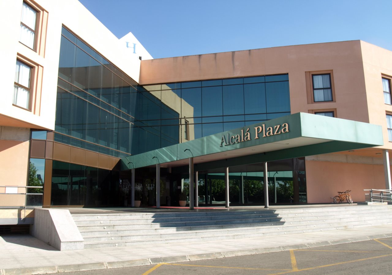 Alcala Plaza 1