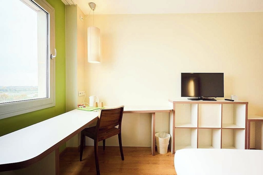 Travelodge Barcelona Cornella Fira 11