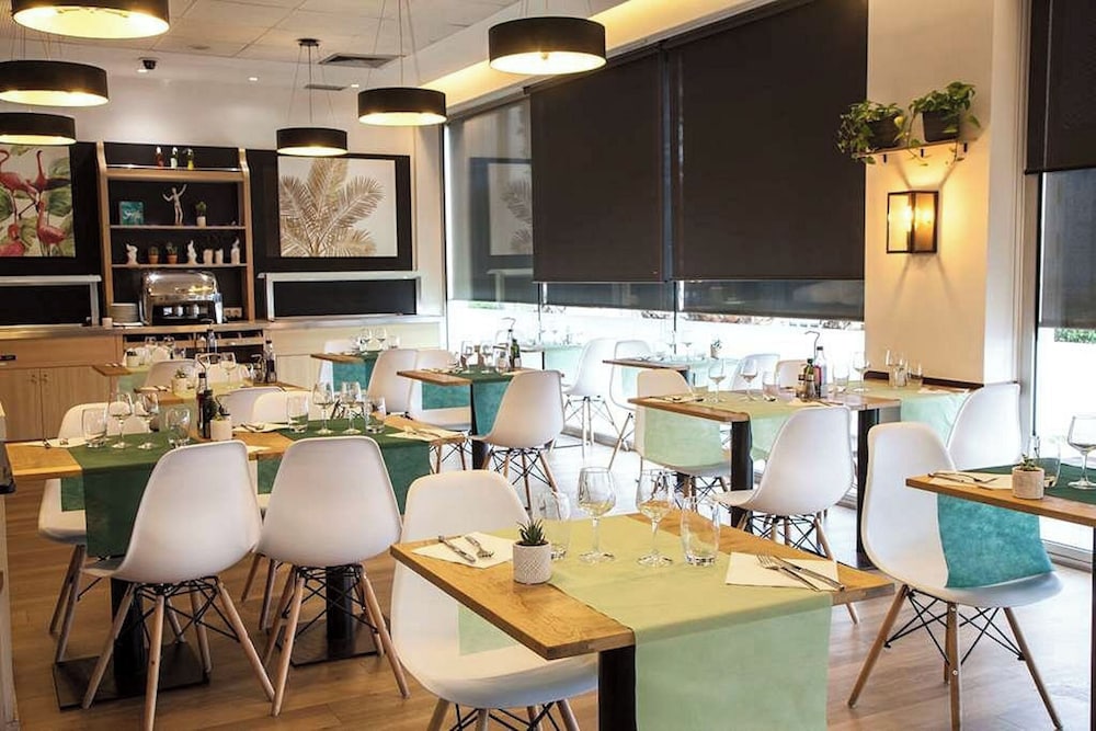 Travelodge Barcelona Cornella Fira 23