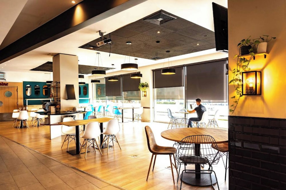 Travelodge Barcelona Cornella Fira 21