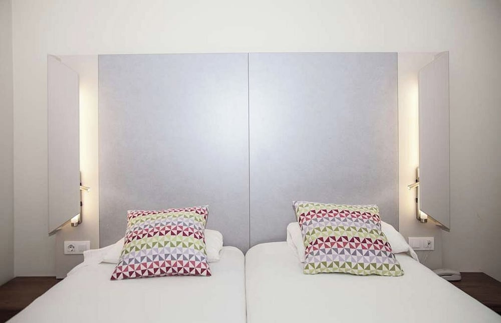 Travelodge Barcelona Cornella Fira 4