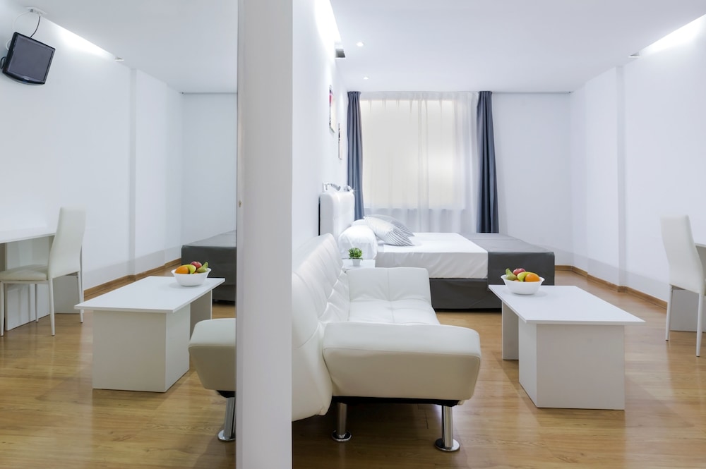 Boutique Urban Madrid Génova 8