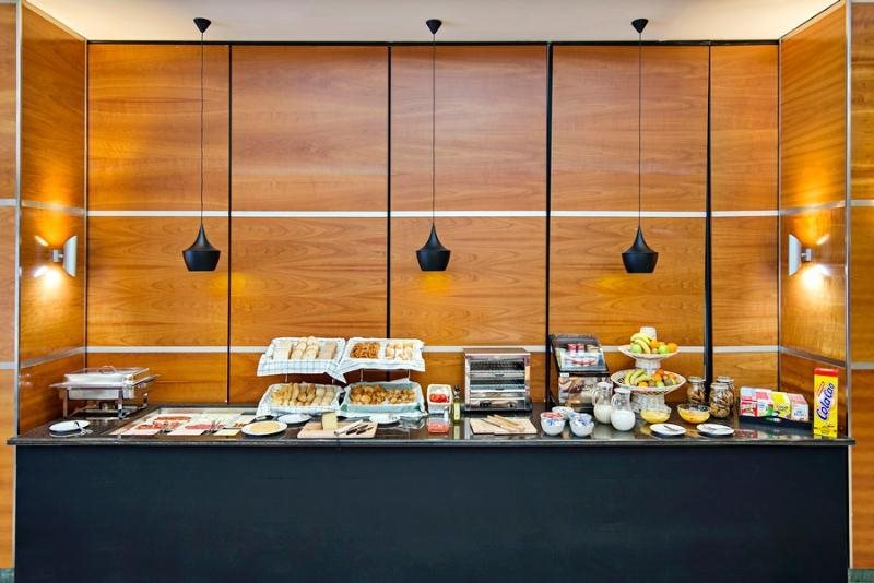 B&B HOTEL Madrid Aeropuerto T4 19