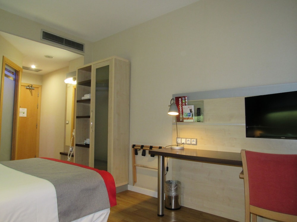 Holiday Inn Express Sant Cugat by IHG 7
