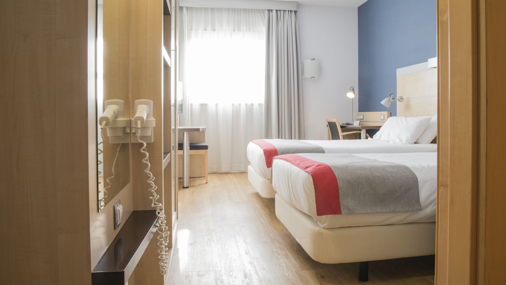 Holiday Inn Express Sant Cugat by IHG 4