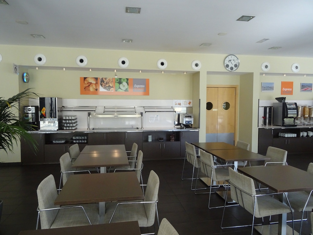 Holiday Inn Express Sant Cugat by IHG 23