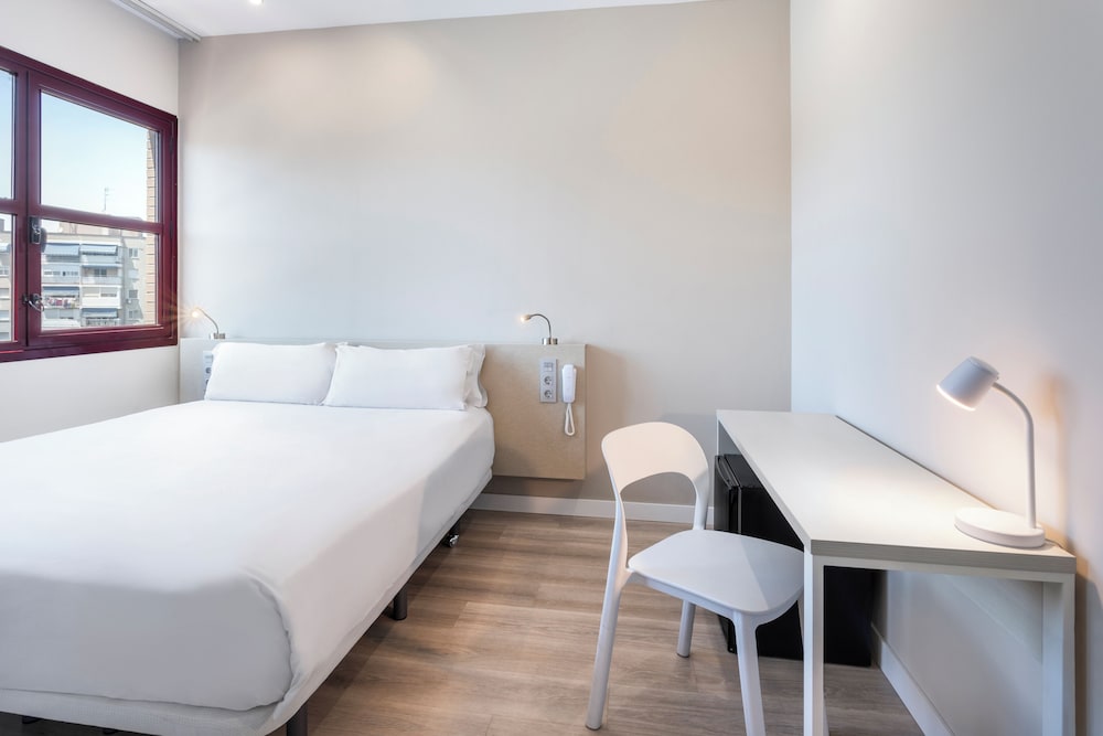 B&B HOTEL Madrid Fuenlabrada 8