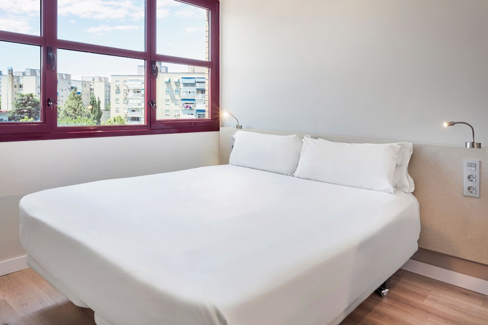 B&B HOTEL Madrid Fuenlabrada 9