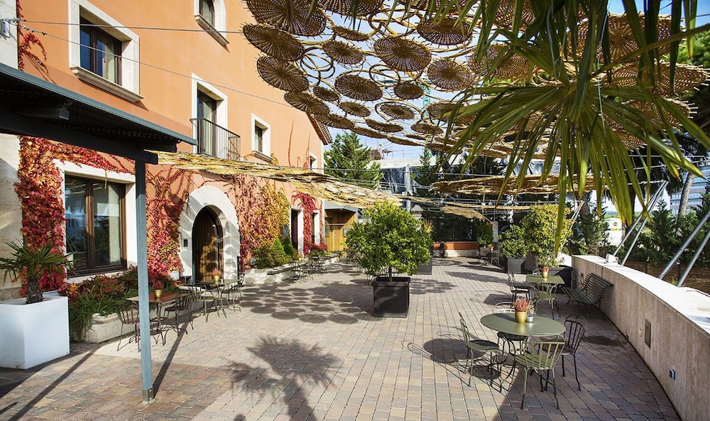 Qgat Restaurant, Events & Hotel 1