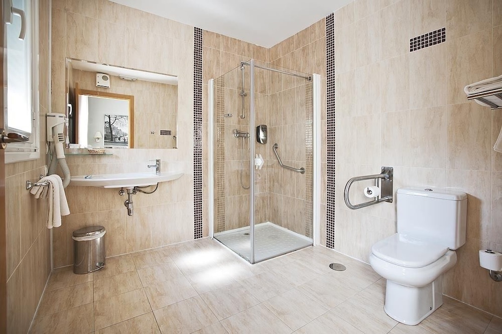 Hostal T4 23