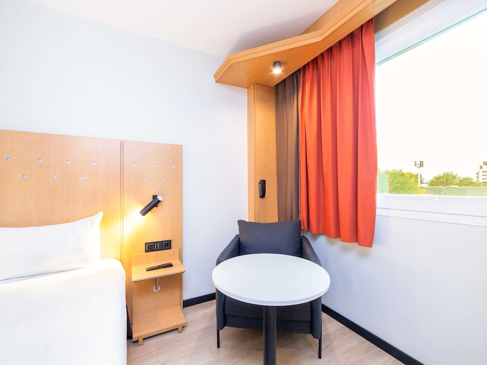 ibis Madrid Alcala de Henares La Garena 23