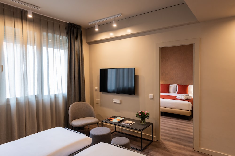 Atenea Rekord Suites 16