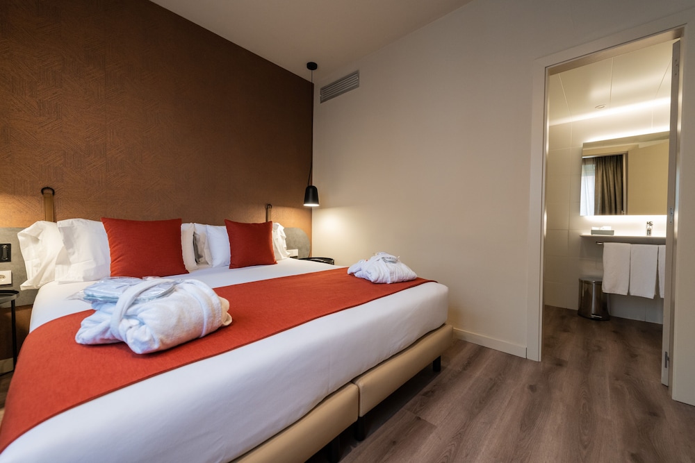 Atenea Rekord Suites 6