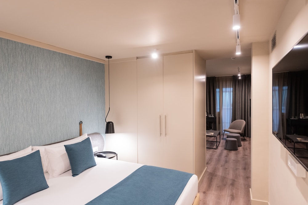 Atenea Rekord Suites 4