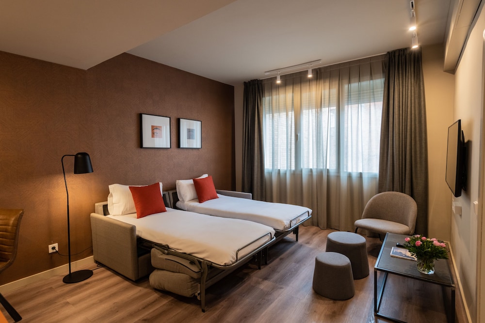 Atenea Rekord Suites 9