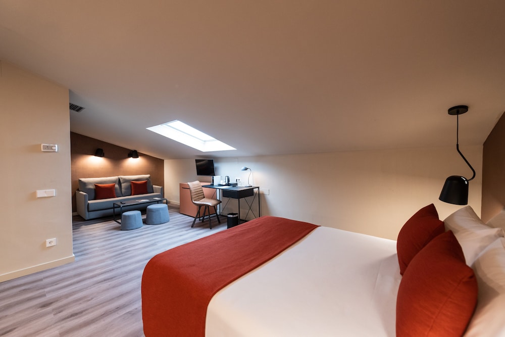 Atenea Rekord Suites 18