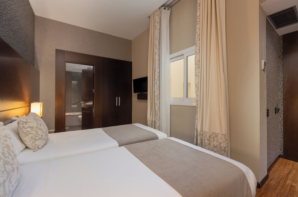 Hotel Colonial Barcelona 14