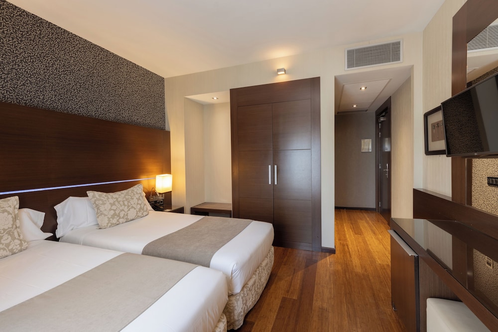 Hotel Colonial Barcelona 11