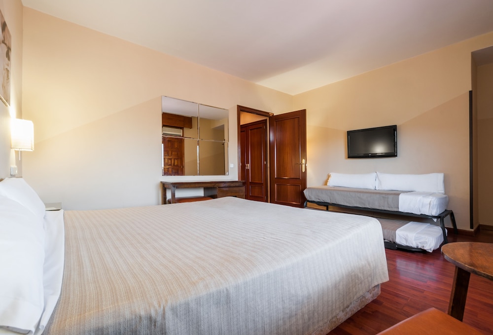 Hotel Los Olivos 6