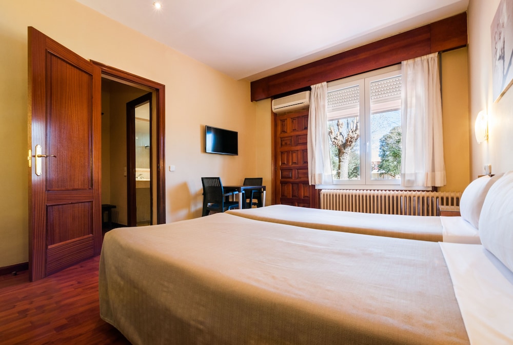 Hotel Los Olivos 10
