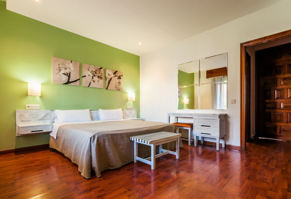 Hotel Los Olivos 8