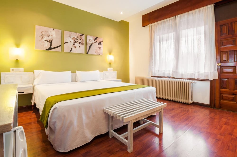 Hotel Los Olivos 16