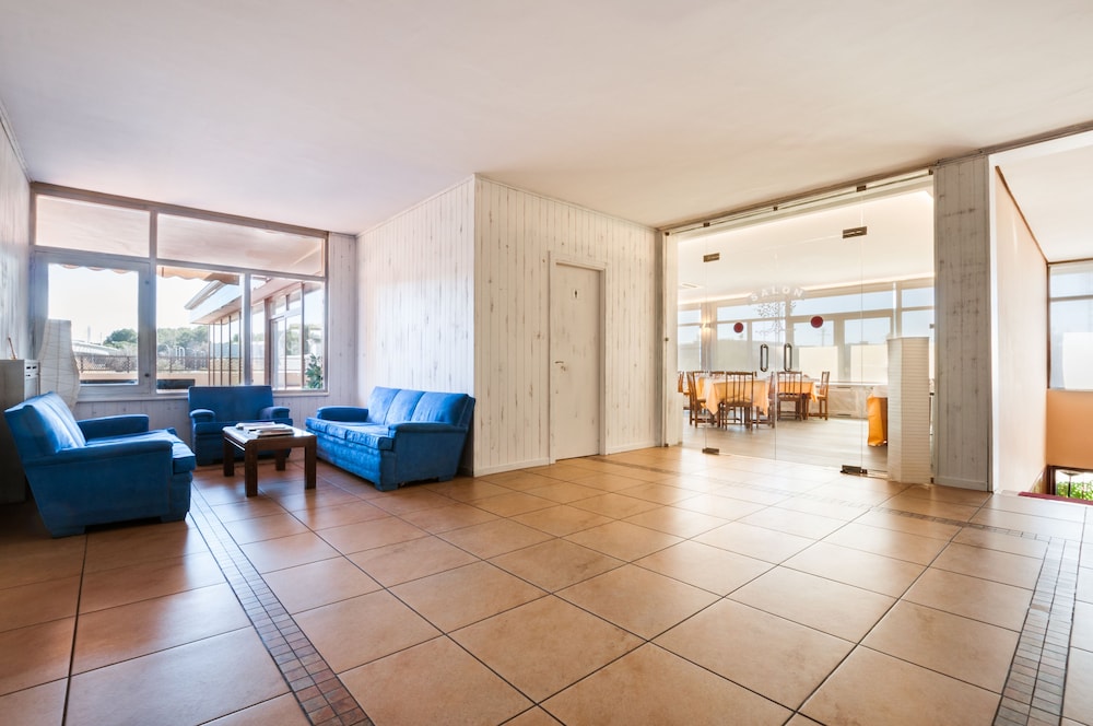Hotel Los Olivos 5
