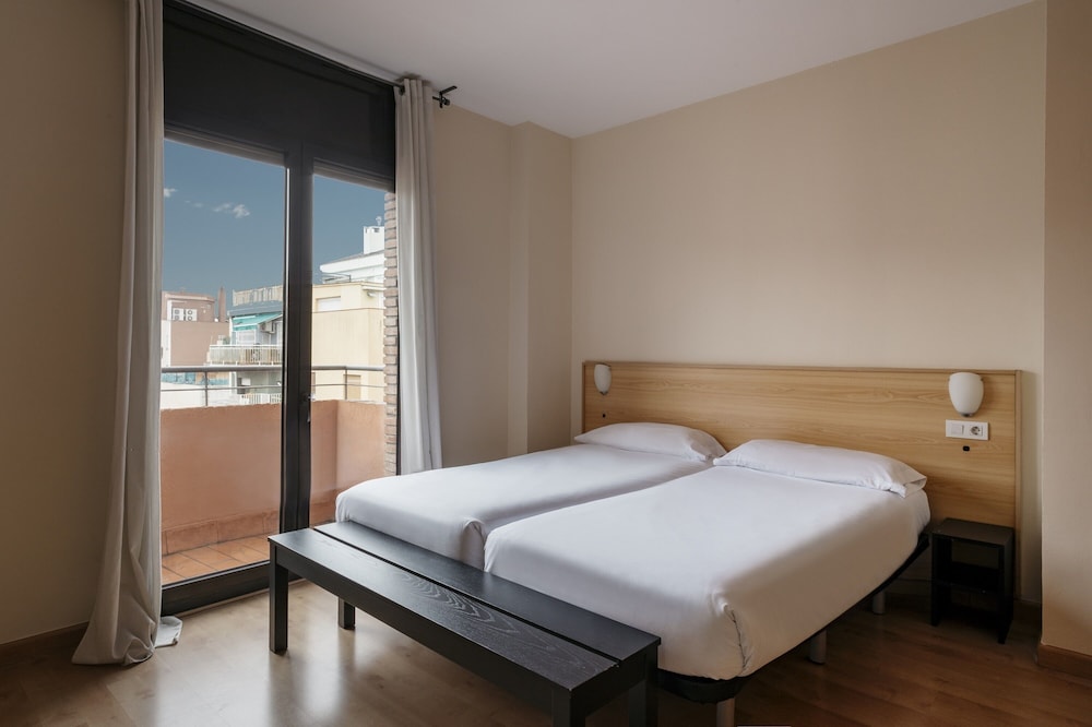 Villarroel Apartments 4