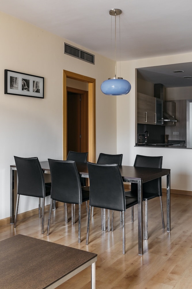 Villarroel Apartments 17
