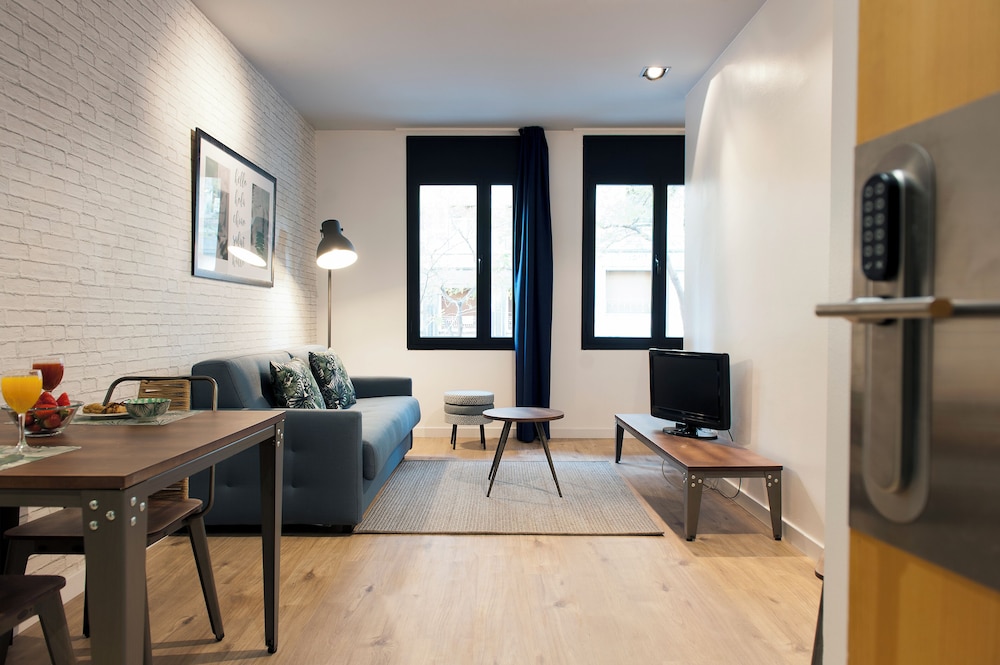 MH Apartments Sant Pau 15
