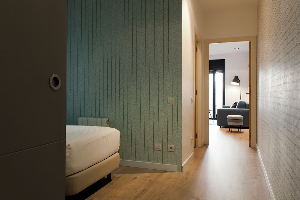 MH Apartments Sant Pau 6