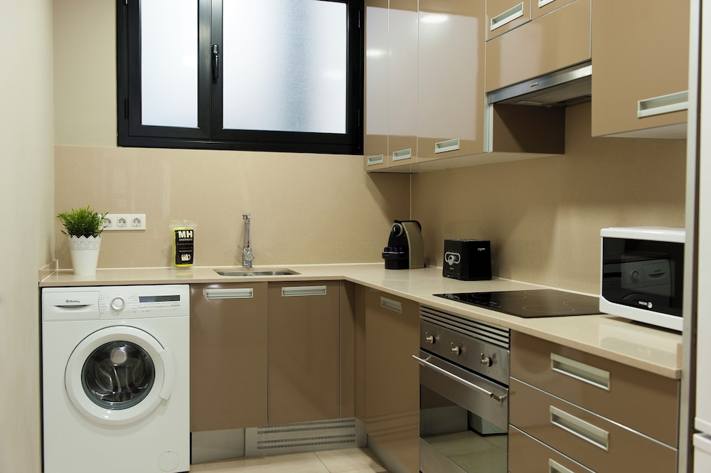 MH Apartments Sant Pau 13