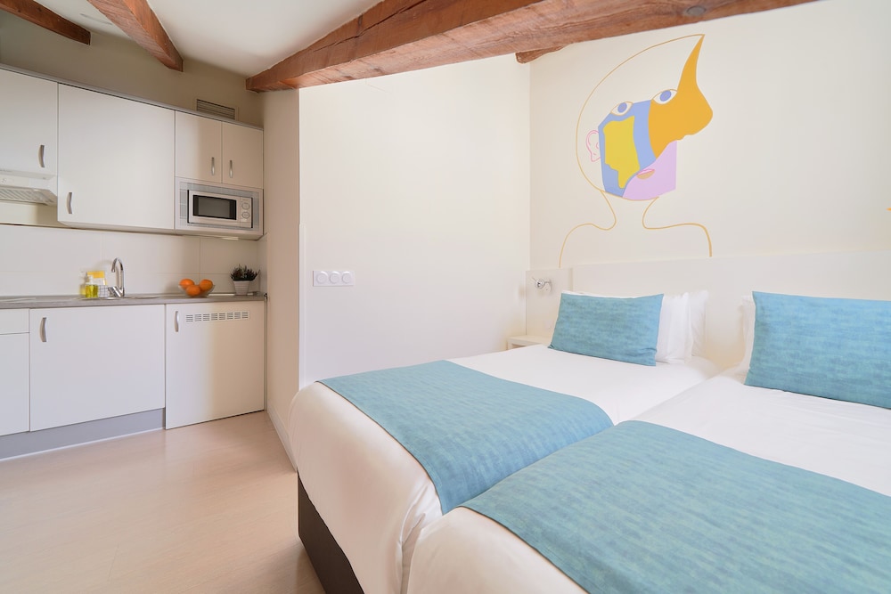 Blume Suites 16