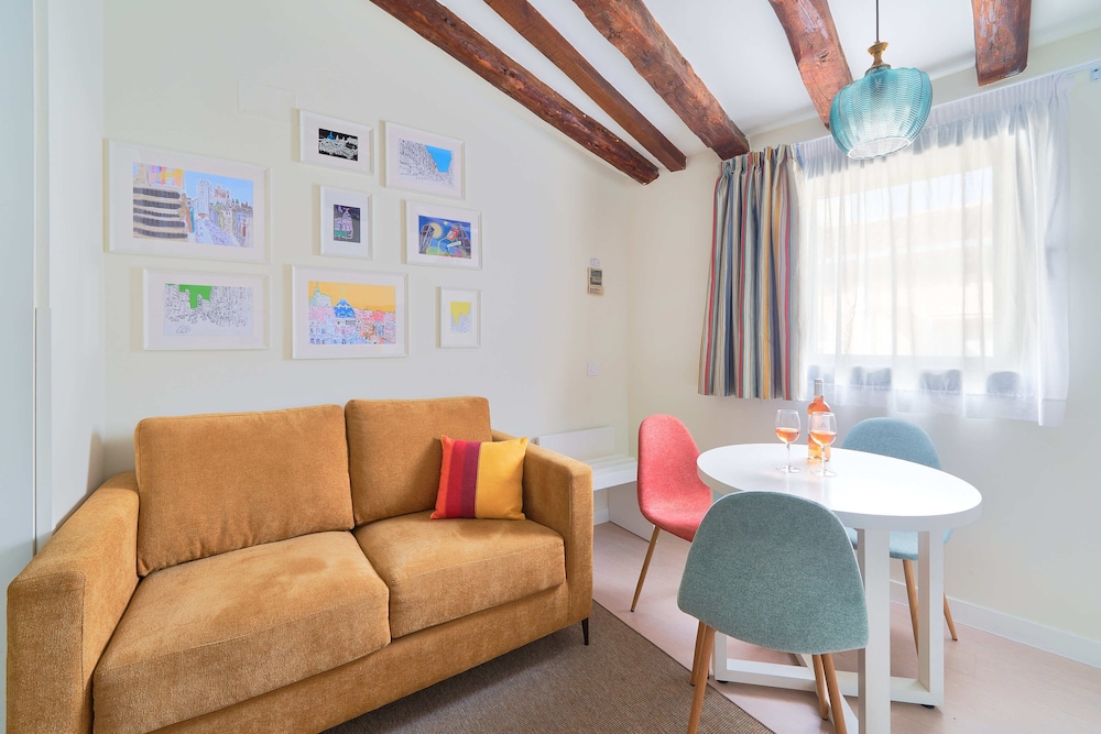 Blume Suites 20