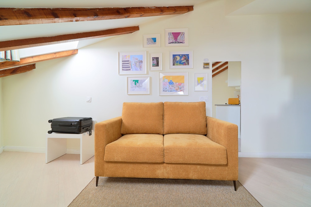 Blume Suites 15