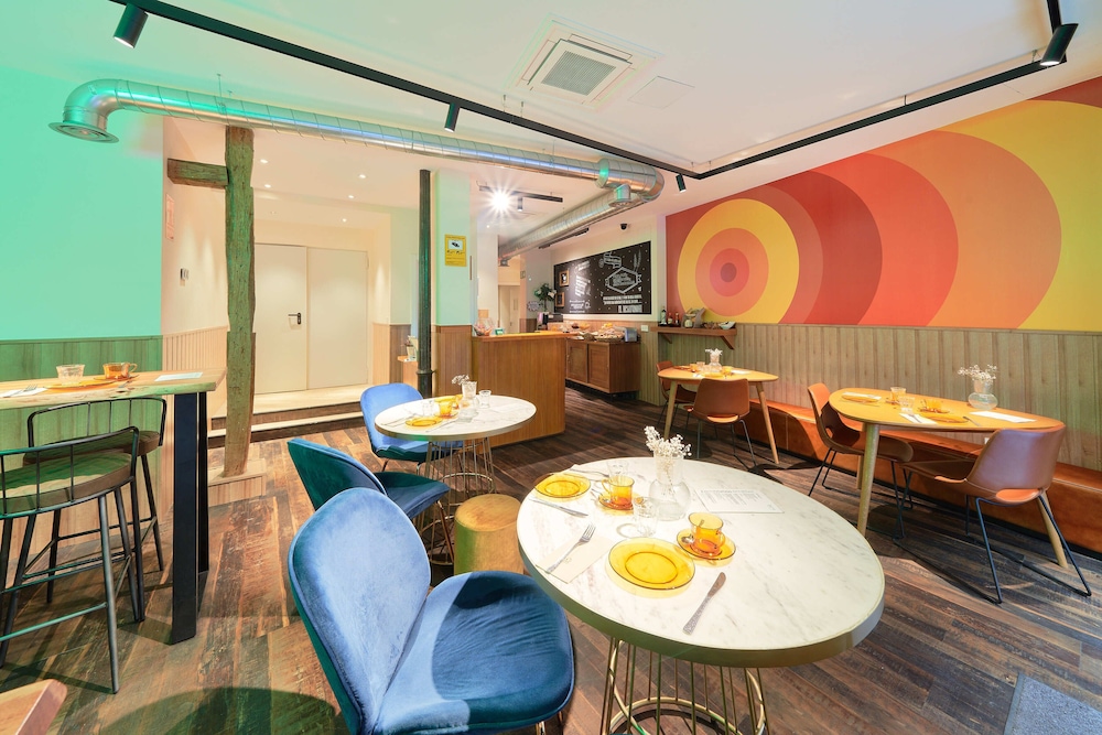 Blume Suites 3