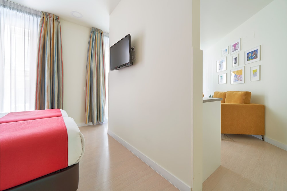 Blume Suites 21