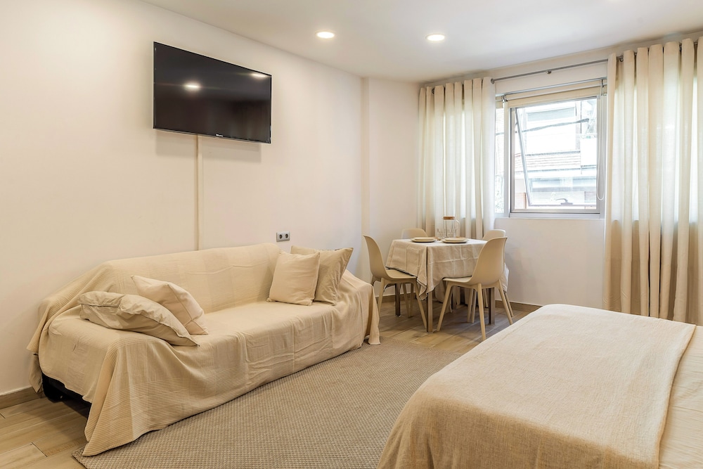 Centric Aparthotel 13