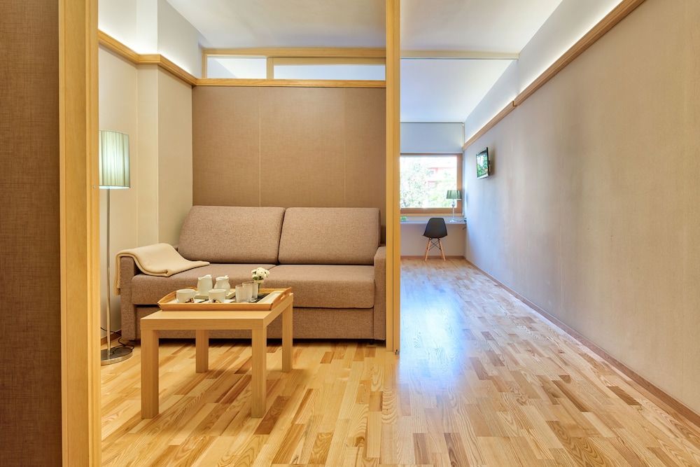 Bonanova Suite 8
