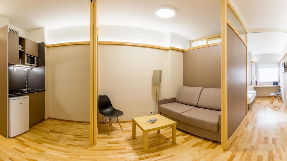 Bonanova Suite 20
