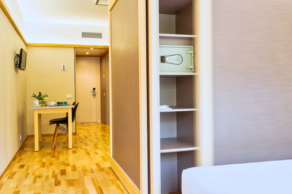 Bonanova Suite 15