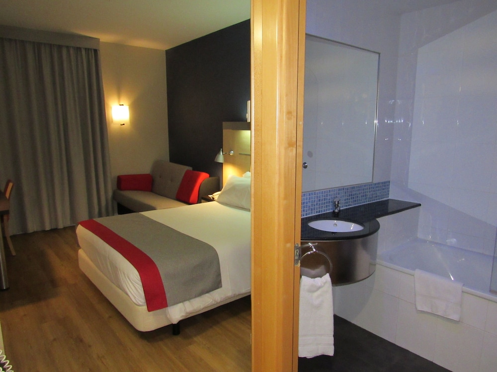 Holiday Inn Express Madrid-Getafe 11