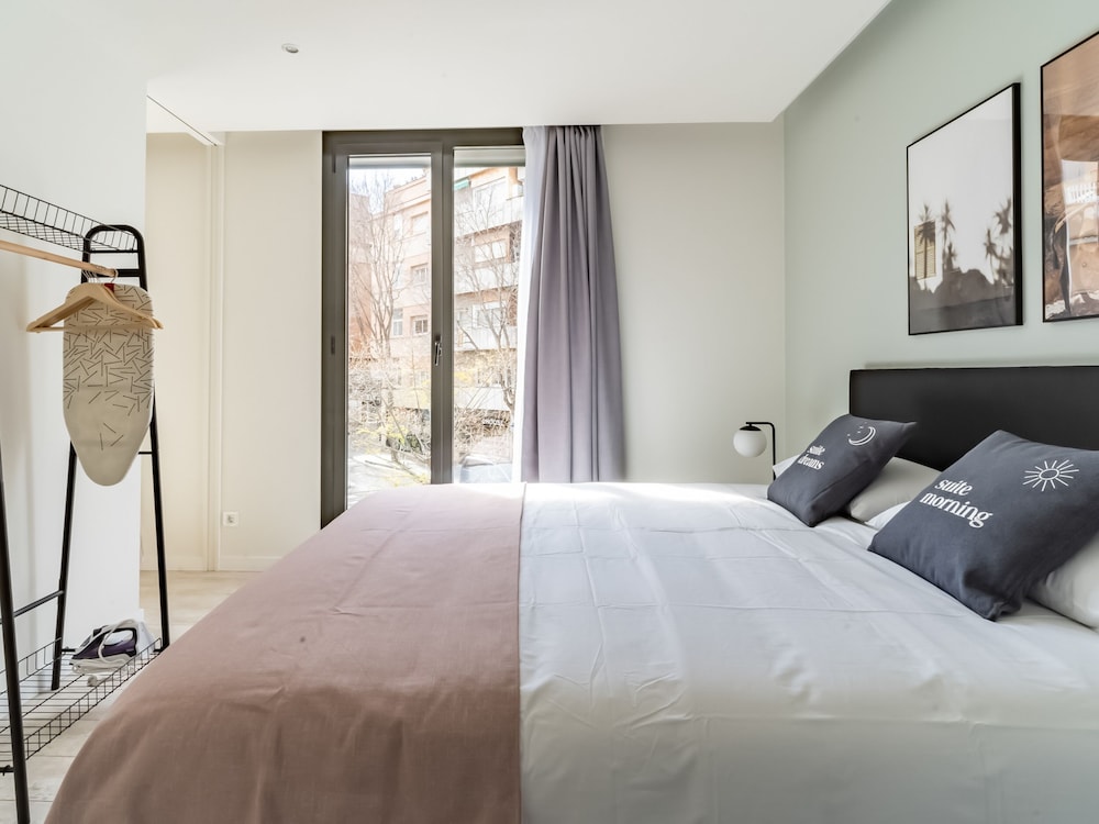 limehome Barcelona Rector Triadó 9