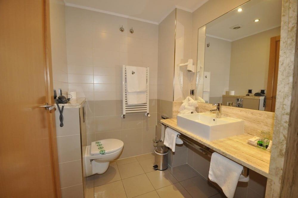 Hotel Palau De Girona 9