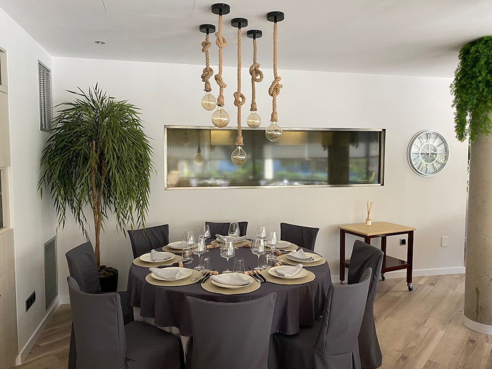 Hotel Palau De Girona 16