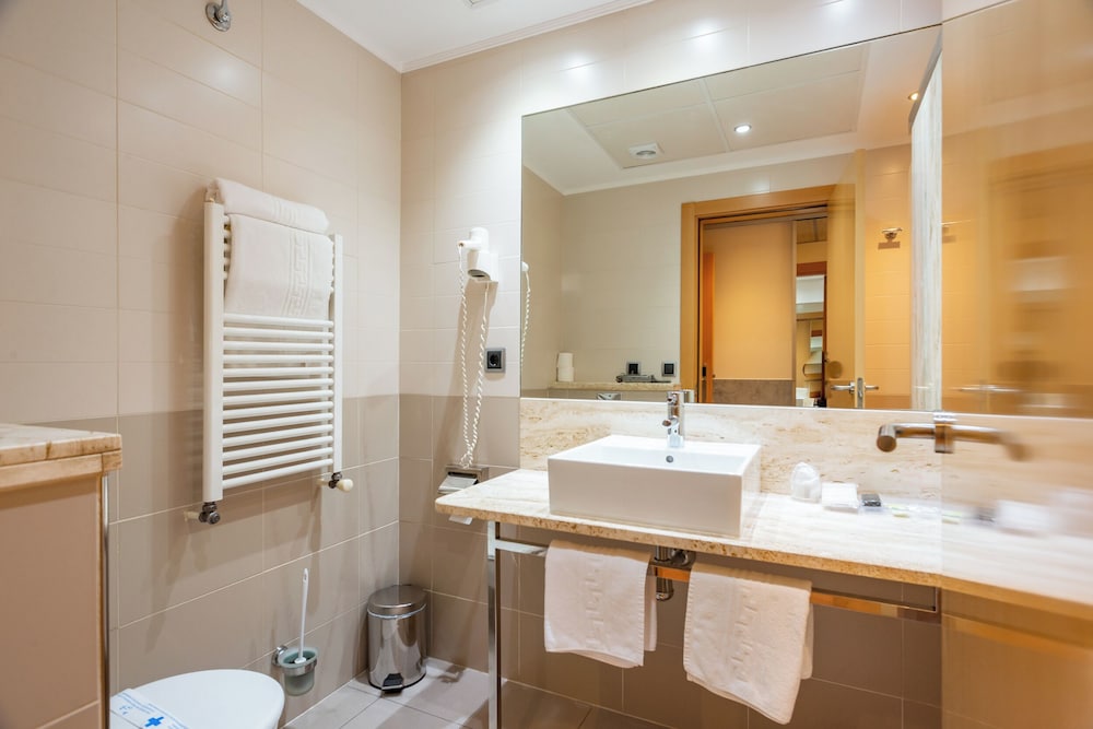Hotel Palau De Girona 12
